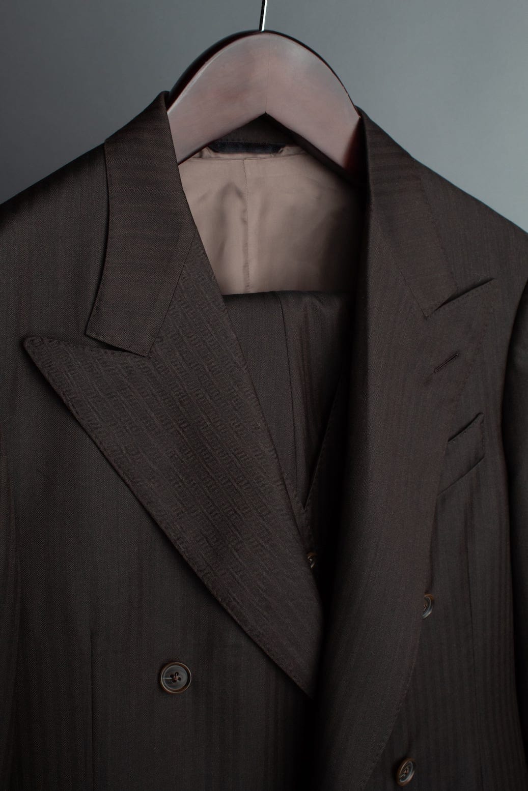 4-Season Herringbone Suit - Image 4