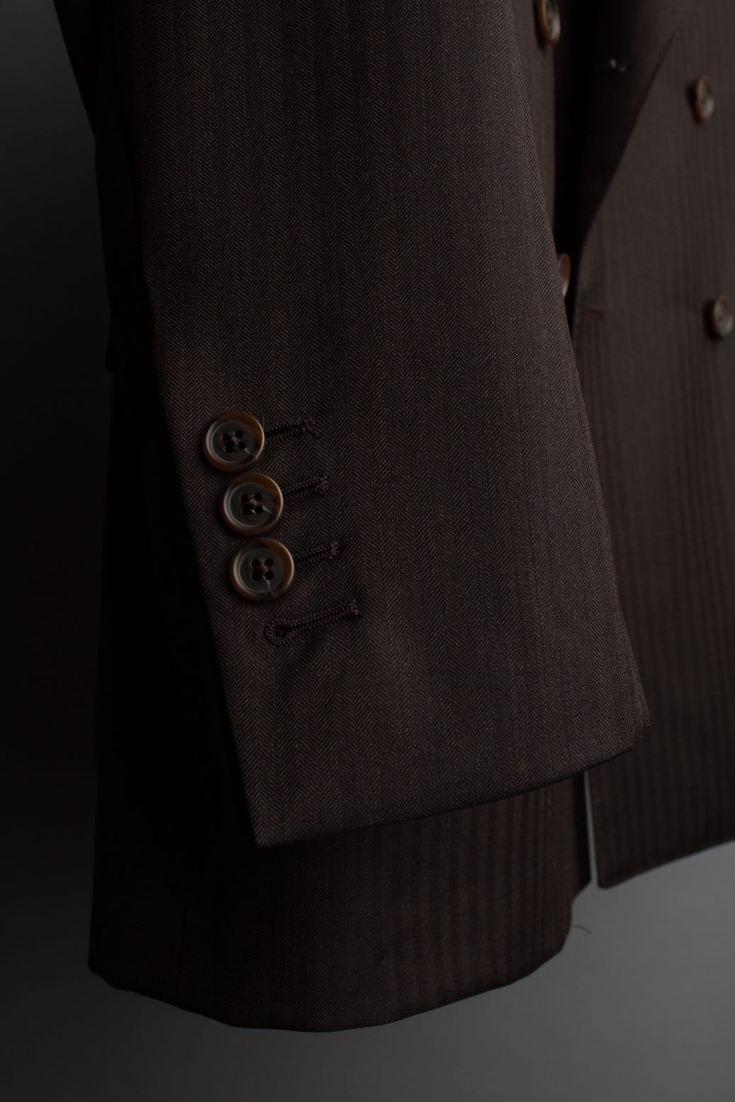 4-Season Herringbone Suit - Image 6