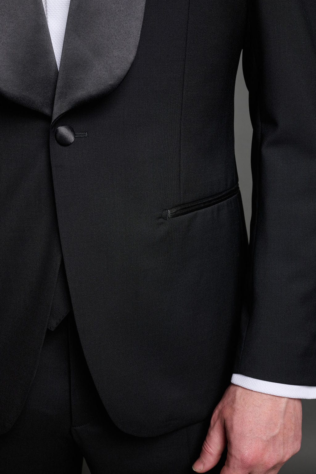 Super 200s Tuxedo - Image 15