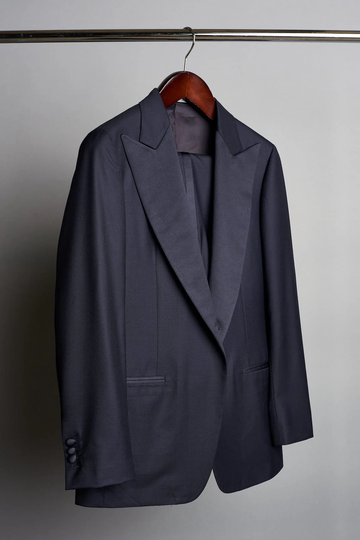 Super 200s Tuxedo - Image 4