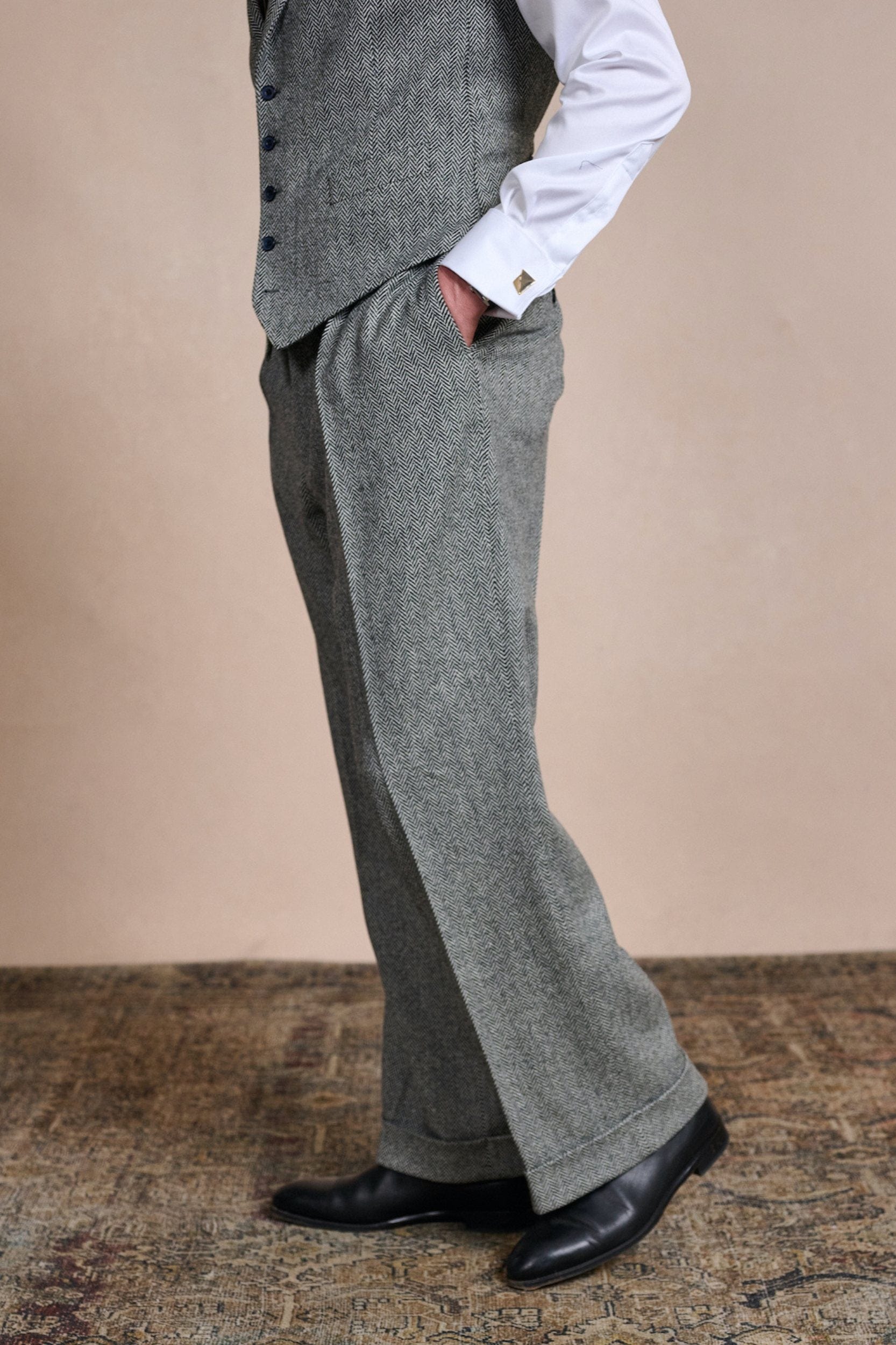 Herringbone Lambswool Suit - Image 9