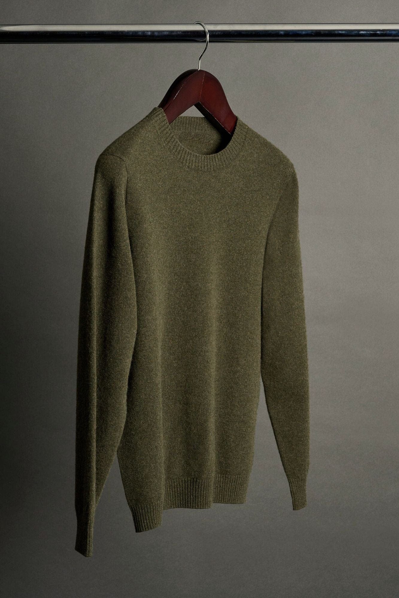 Made-to-Measure Cashmere Crewneck Sweater - Image 15