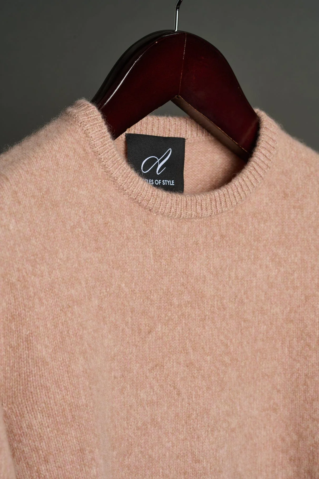 Made-to-Measure Cashmere Crewneck Sweater - Image 18