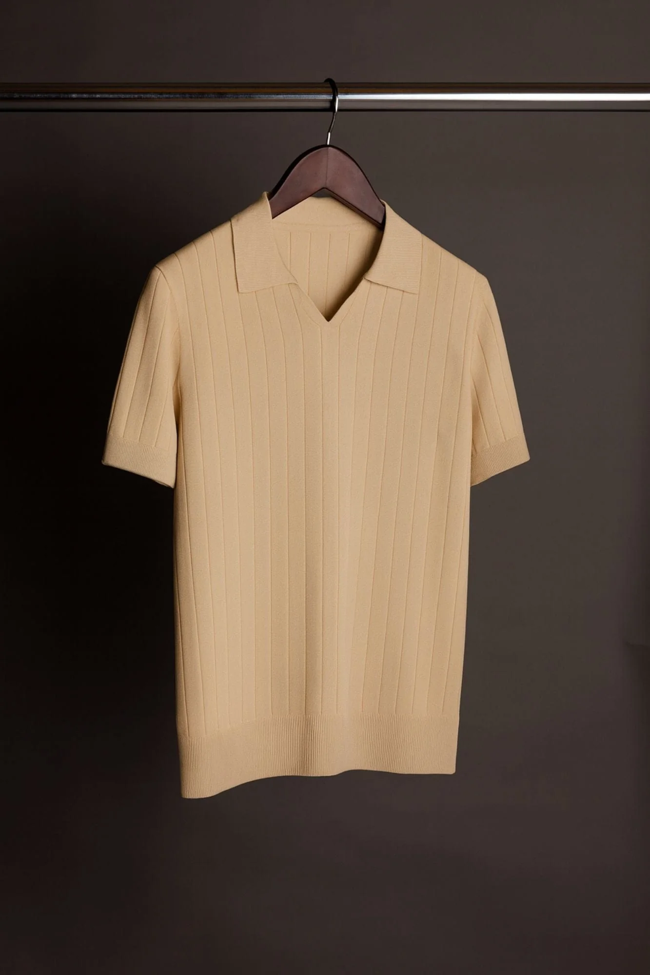 Made-to-Measure Cotton & Silk V-Neck Polo - Image 16