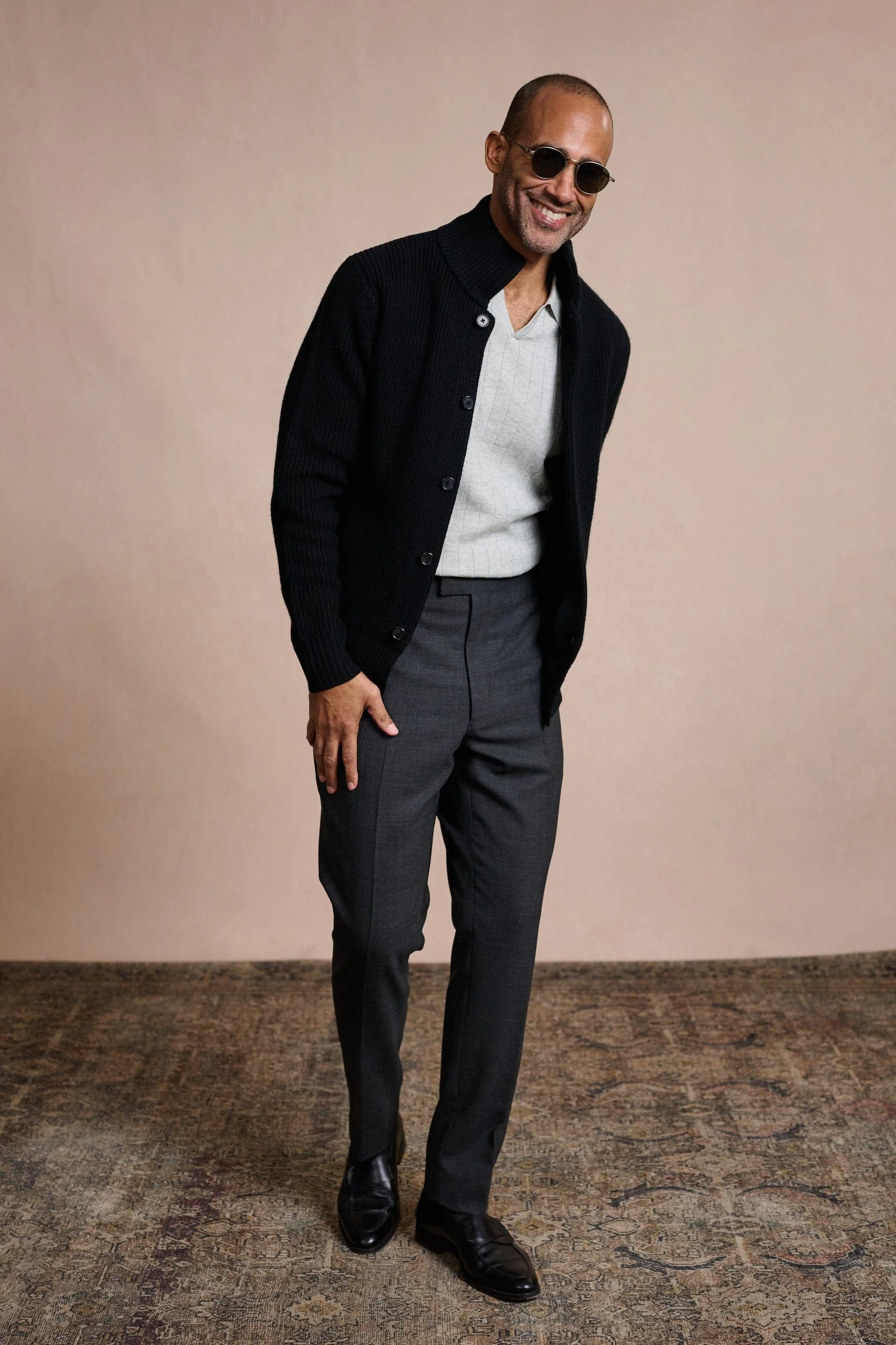 Made-to-Measure Cotton & Silk V-Neck Polo - Image 9
