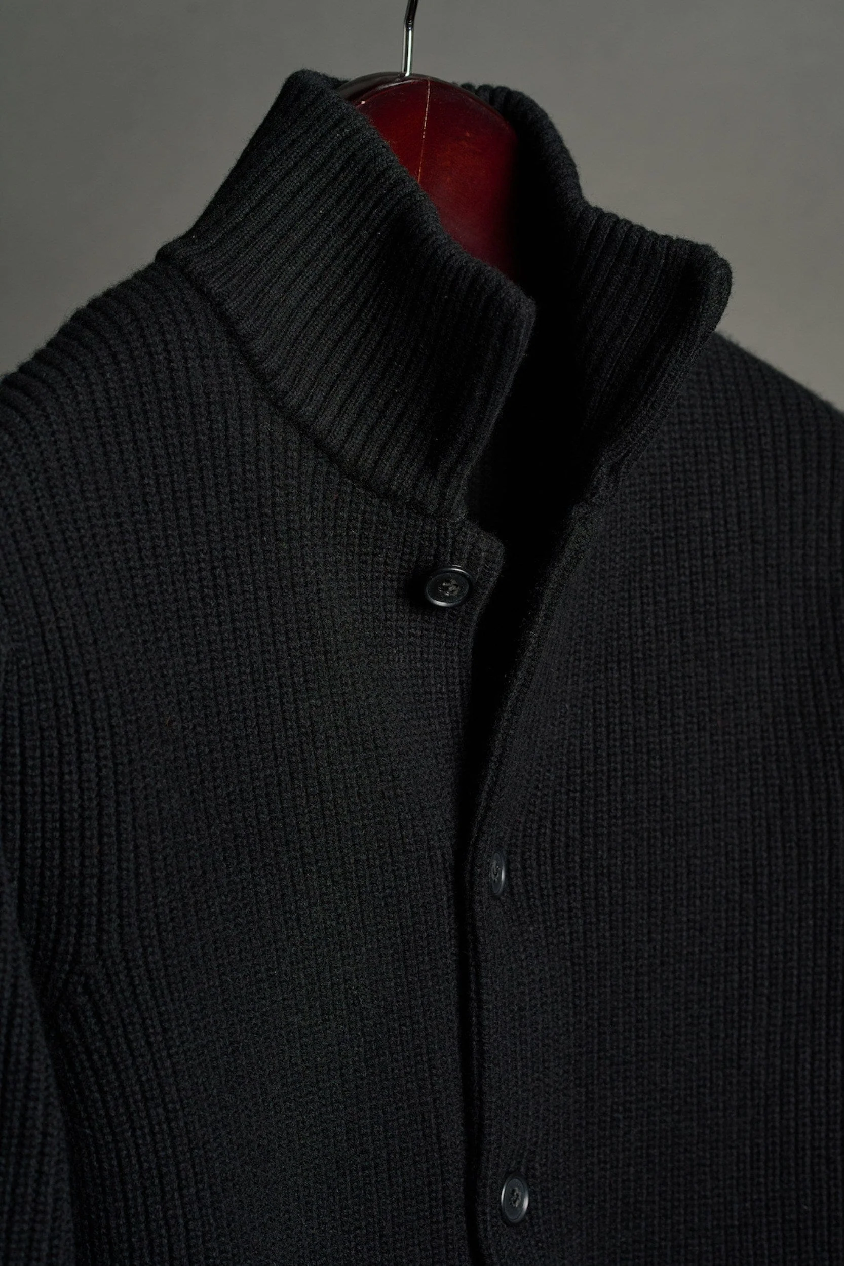 Made-to-Measure Merino Fisherman Cardigan - Image 4