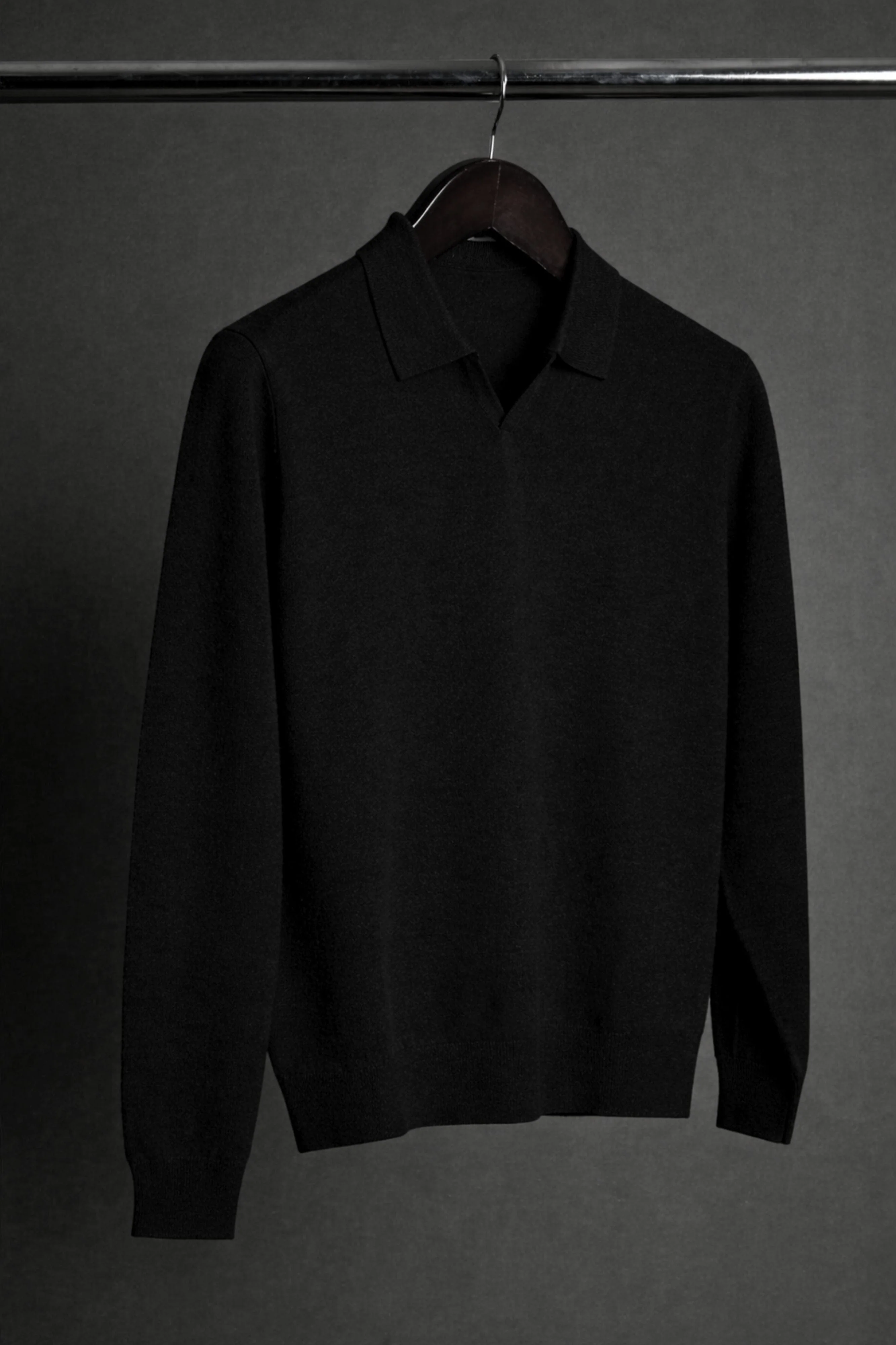 Made-to-Measure Wool & Cashmere V-Neck Polo - Image 16
