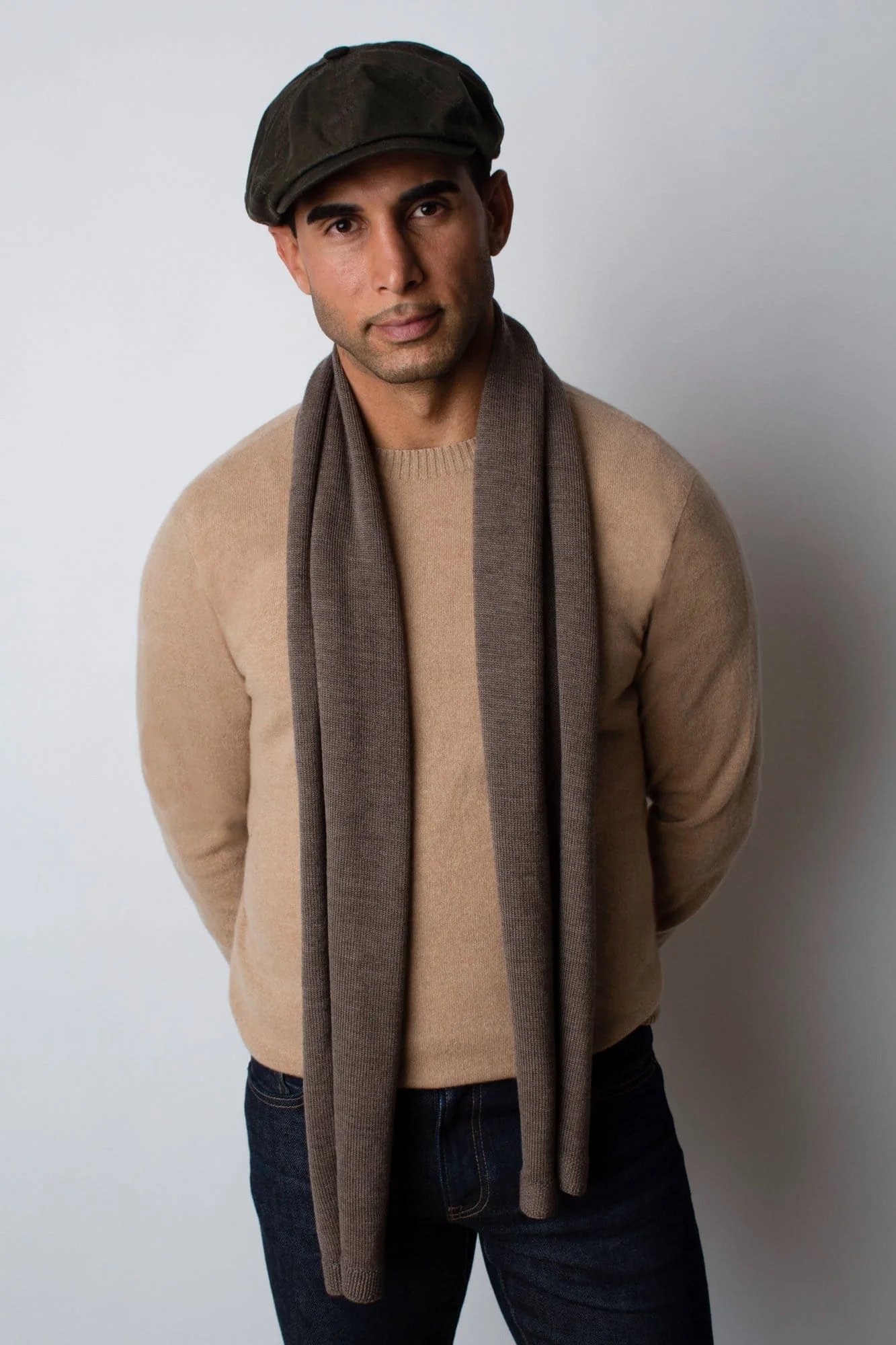 Oliver Cashmere Crewneck - Image 11