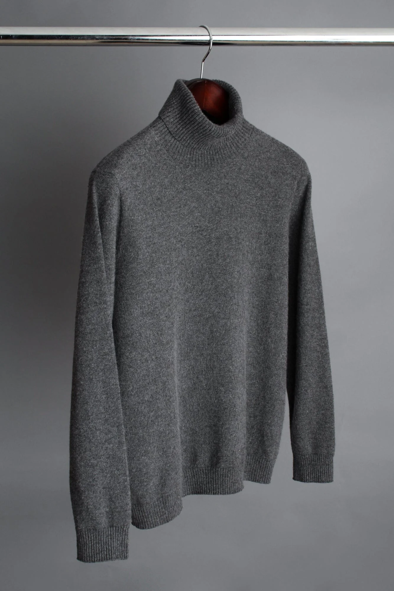Duncan Cashmere Turtleneck - Image 6