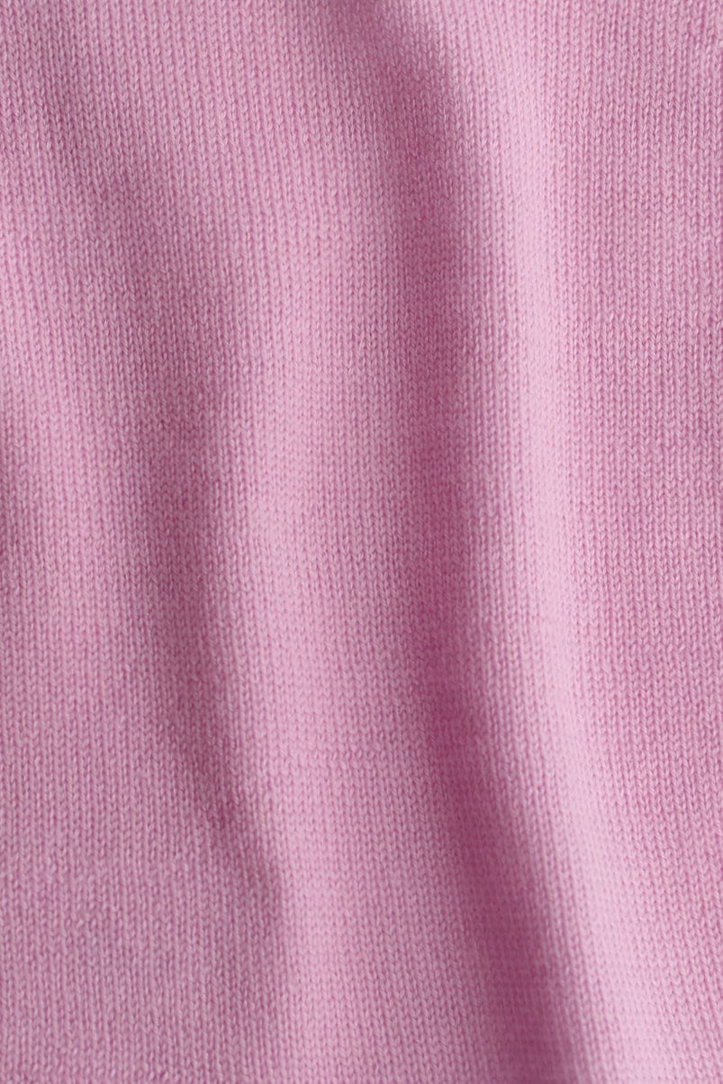 Totman Fine Merino V-Neck Sweater - Image 27