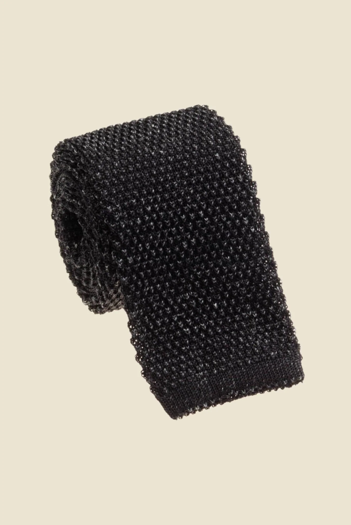 Monochrome Builder Capsule - Image 35