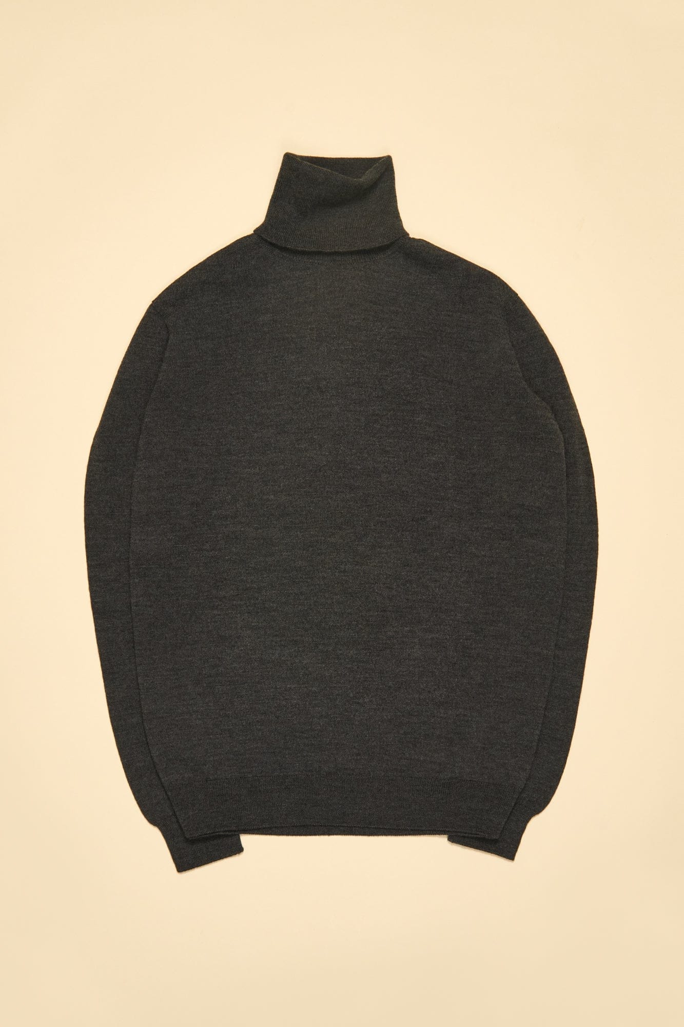 Monochrome Builder Capsule - Image 36