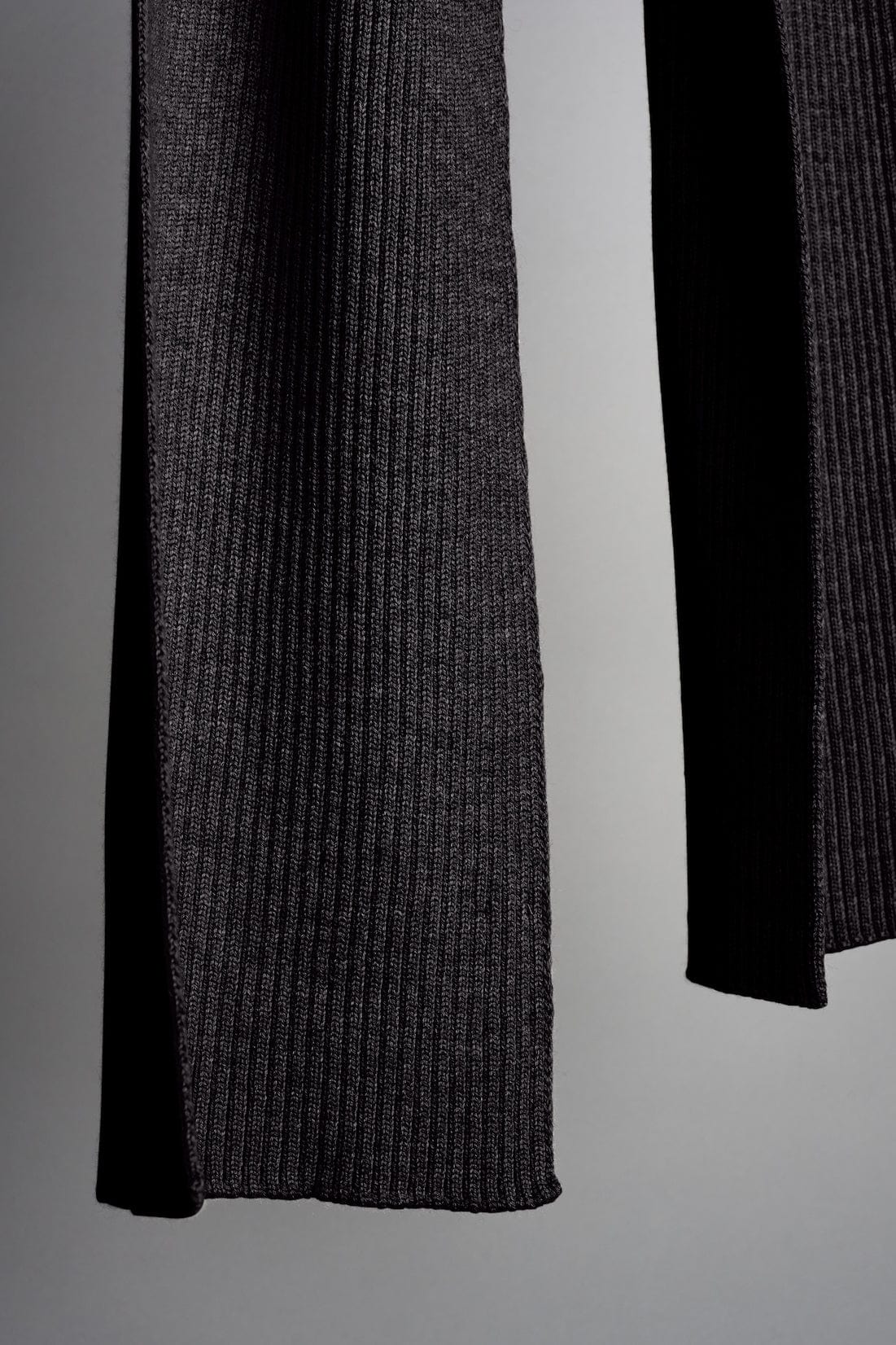 Ribbed Merino Scarf - Image 10