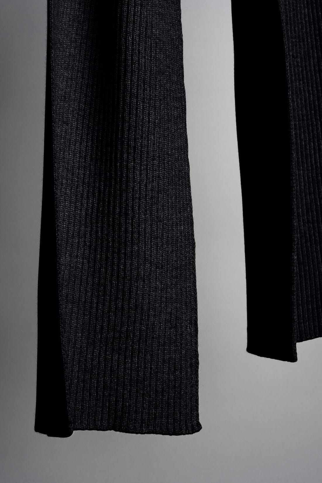 Ribbed Merino Scarf - Image 12