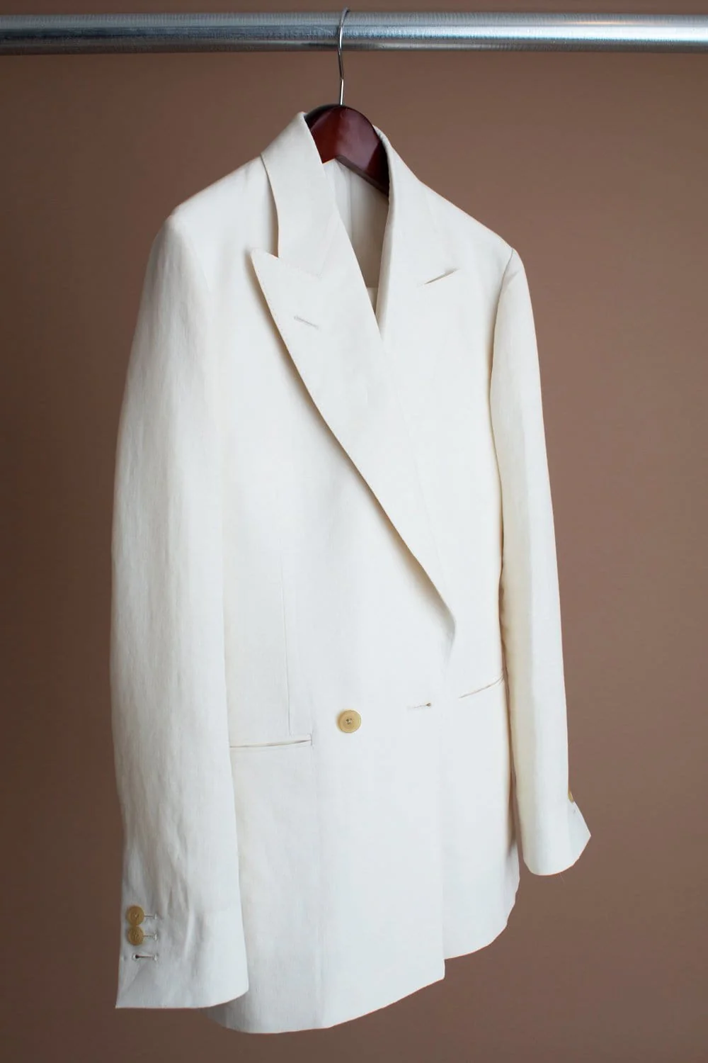 Irish Linen Suit - Image 4