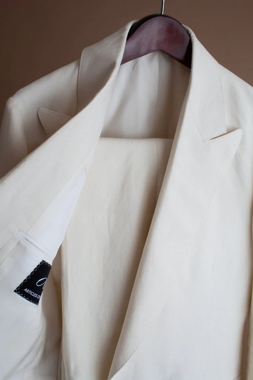 Irish Linen Suit - Image 9